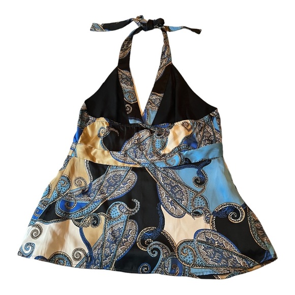 Attention halter top paisley print. - Picture 10 of 12